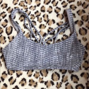 Lulu lemon bra Free to be Wild